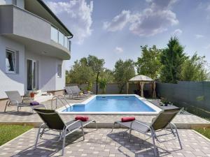 Holiday Home Vodnjan near Beach