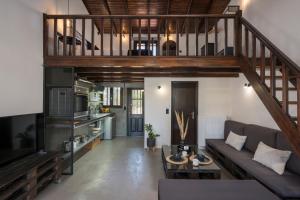 Eightyfour Living with private pool