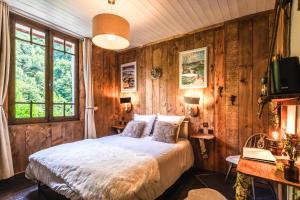 B&B / Chambres d'hotes Les Ruisseaux : Chambre Double - Vue sur Montagne