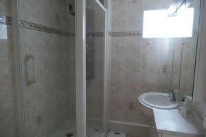 Cosy cocoon with terrace near the sea