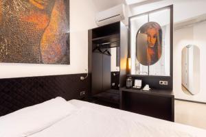 Single Room with Queensize Bed room in Snooze Hotel