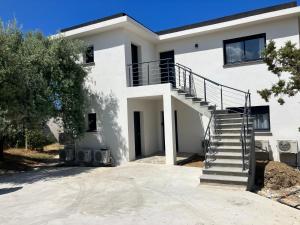Appartements Porticcio Vacations - Terrasse, Piscine, Jacuzzi, Clim - by TGB : photos des chambres