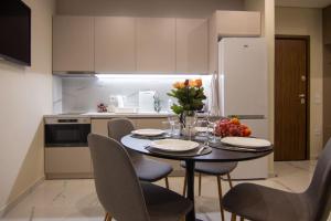 Luxury 2 bedroom apt in Athens center