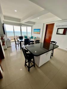 Apartment al-1 facing the sea with pool and Wifi