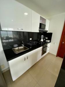 Apartment al-1 facing the sea with pool and Wifi