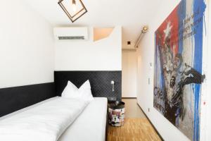 Single Room with Courtyard View room in Snooze Hotel