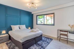 Villa modern Super-Cannes heated Pool, Parking, CLIM, 7 min to Cannes Beach