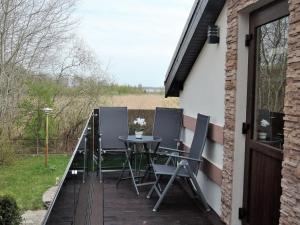 Nice holiday home in Miedzywodzie with parking