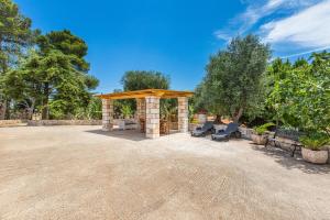 Trullo Kalia by BarbarHouse