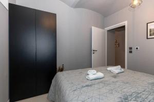 Agram Boutique - Divine beauty