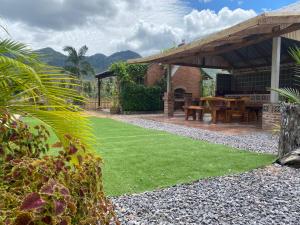 Driftwood and Jolie cottages