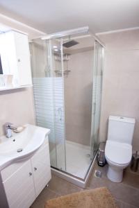 Luxury quiet apartment near Metro
