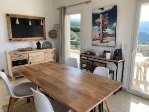 Villas Villa de charme a louer en Corse, piscine chauffee : photos des chambres