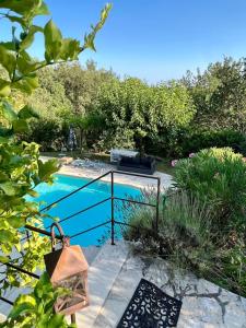 Villas Mediterranean Villa with Pool ,Fireplace and Panoramic views : photos des chambres