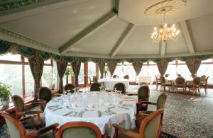 Tre-Ysgawen Hall & Spa