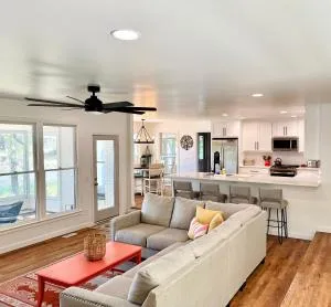 Blue Heron Bungalow on Lake Murray, SC - Chapin