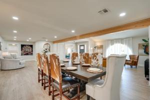 Pool, Hot Tub Family-Friendly Scottsdale Home!