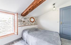 Maisons de vacances Beautiful Home In Peyriac-minervois With Wifi And 4 Bedrooms : photos des chambres