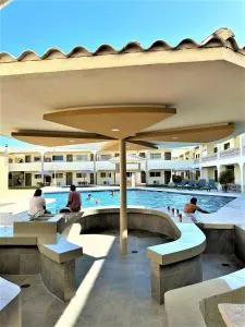 KAVIA MEOQUI HOTEL & SUITES - Camargo