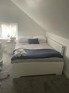 Cosy Double Room at The Whitley House - Stratfield Mortimer