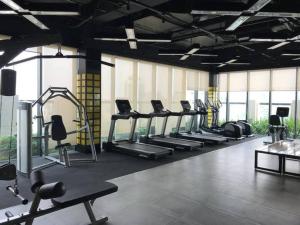 The Rixx Amazing Apartment in D1bathtubpoolgym