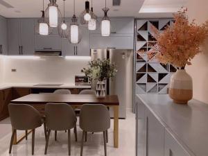 The Rixx Amazing Apartment in D1bathtubpoolgym