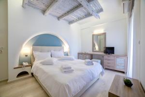 Superior Double Room with Balcony room in Ifestos Villa