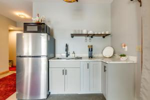 Lakefront Orange Vacation Rental - Pet Friendly!