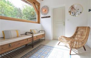 Maisons de vacances Nice Home In Cricquebuf With Wifi And 5 Bedrooms : photos des chambres