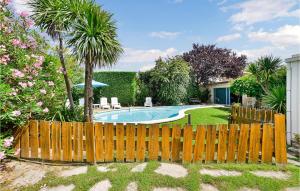 Maisons de vacances Stunning Home In Pernes-les-fontaines With Outdoor Swimming Pool, Wifi And 4 Bedrooms : photos des chambres