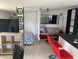 Studio jardinet Couloumines