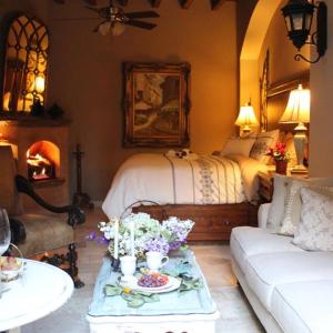 Luxury Villa Retreat - 8 Bedrooms - Sleeps 20