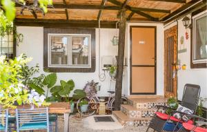 Amazing Home In Los Puertos De Arriba