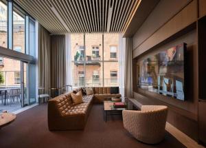 Level Chicago River North