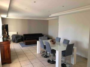 Villas Villa Bonheur secteur Blagnac 9 pers Netflix Wifi : photos des chambres