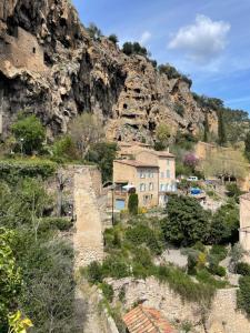 Cosy & Chill Appartements - Au coeur du village de Cotignac, en Provence : photos des chambres