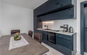 3 Bedroom Cozy Home In Dramalj 