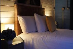 West Wicklow Glamping with Hot Tub