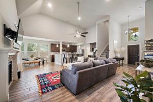 City Escape BBQ Yard WiFi Games Pets Welcome