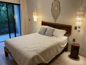 Find the way, find yourself! B7