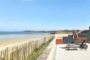 Appartements Appartement pour 3 personnes Sur la plage Les pieds dans leau : photos des chambres