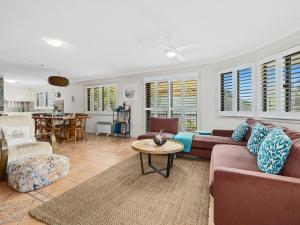 Shoreline 3 Beachfront Apartment