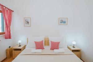 Family friendly house with a swimming pool Vrsine, Trogir - 21602