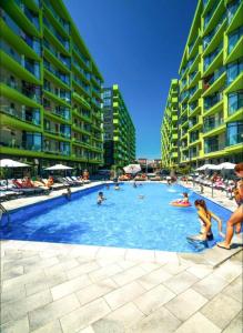 Apartament Luxury Alezzi Beach Resort 1 bedroom and living