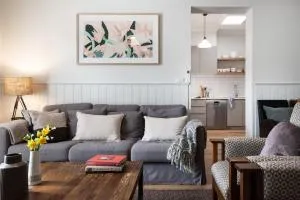 Greenlands - Hepburn