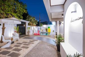 Charming House poolvilla