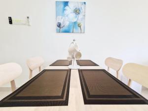 Comfy 6 Guest 2 Rooms VIM3 ISP School, Desa Parkcity, One Utama, Bandar Menjalara, Kepong, Sri Damansara, Mutiara Damansara, Damansara Perdana, Kota Damansara, Kuala Lumpur
