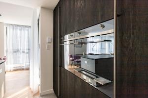 Amazing Location - 2BDRM2BATH - right on Robson