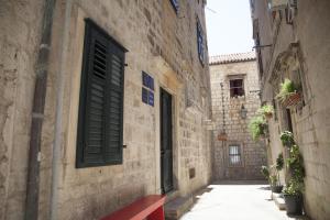 Festa Apartments & Rooms