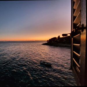 Vila Lila Hvar 1 meter from the Sea
